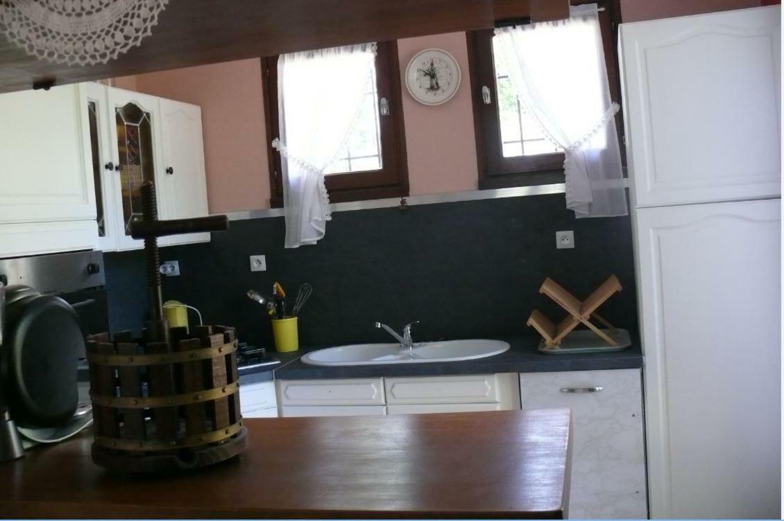 Maison Bord Du Lac Marcillac-la-Croisille Extérieur photo